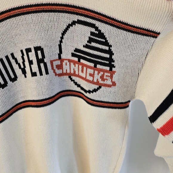 Vintage 90's - NHL Vancouver Canucks Sweater - Picture 4 of 11